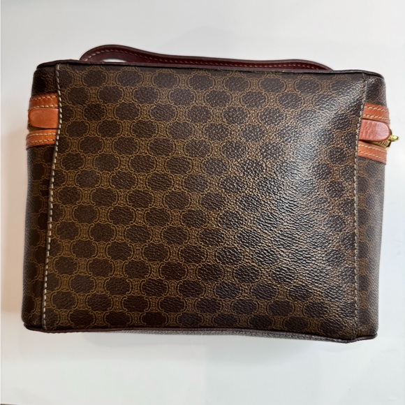 Authentic vintage Celine Macadam toiletry/ make up bag - Picture 2 of 9